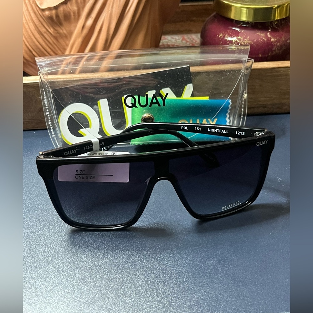 *NWT* Quay Australia Unisex Nightfall Oversized 52mm Polarized Shield Sunglasses